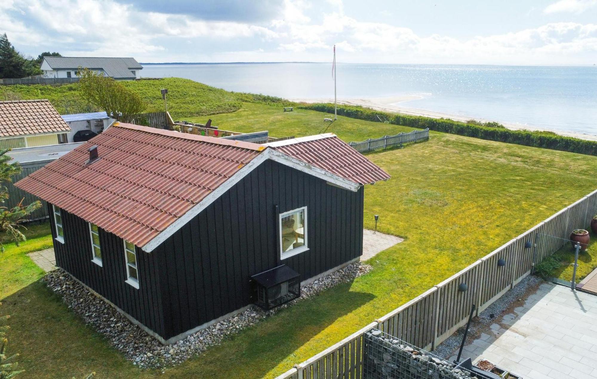 Gorgeous Home In Esbjerg V With House Sea View Exterior photo