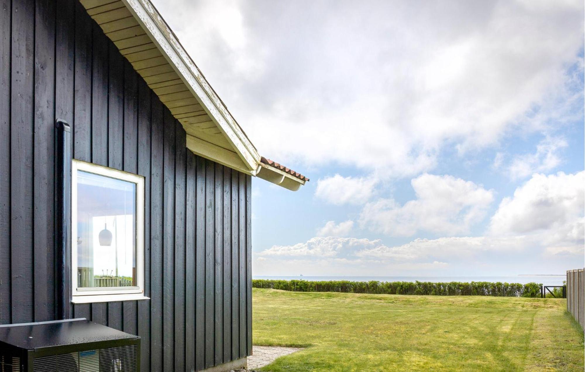 Gorgeous Home In Esbjerg V With House Sea View Exterior photo