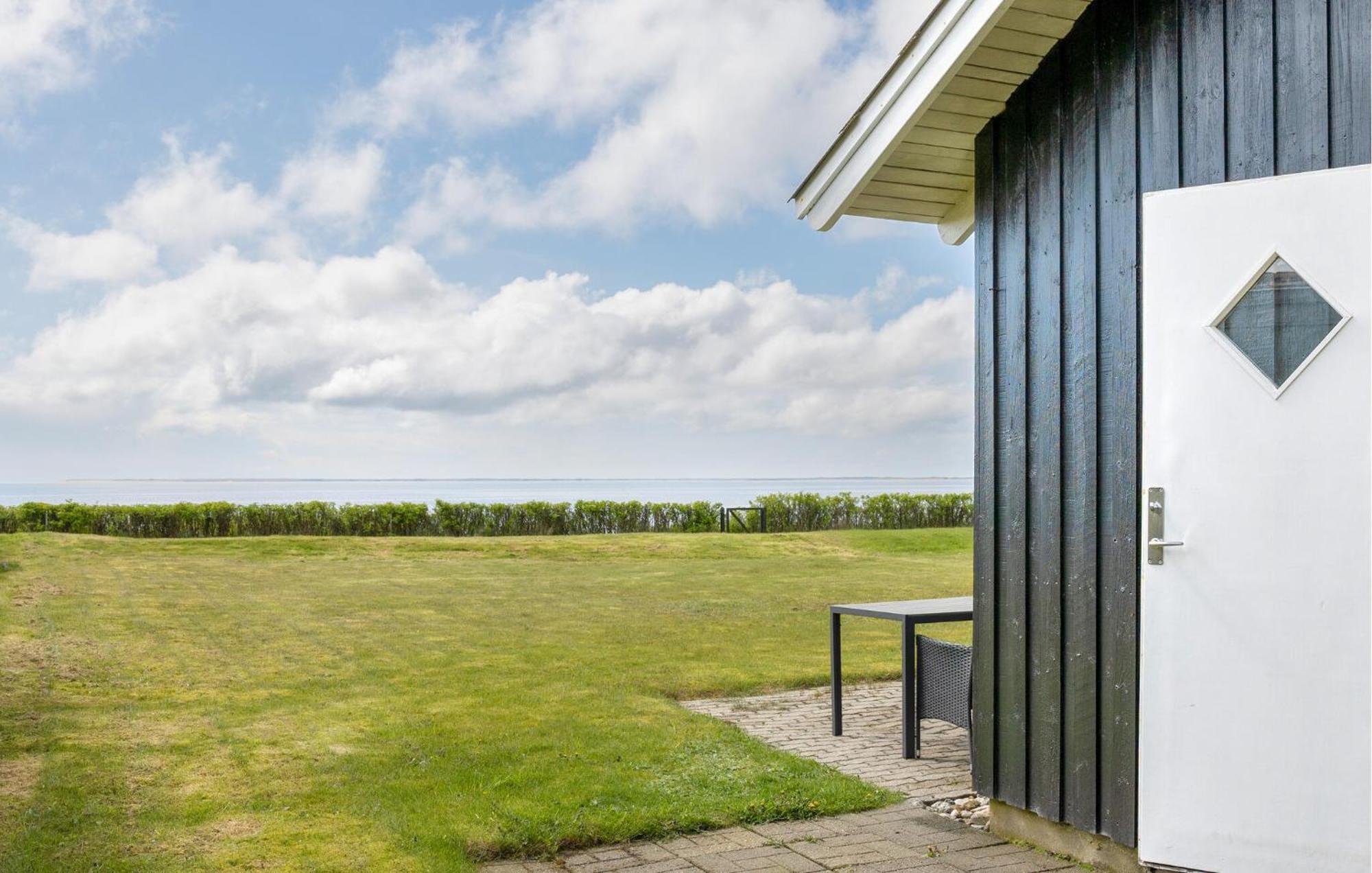 Gorgeous Home In Esbjerg V With House Sea View Exterior photo