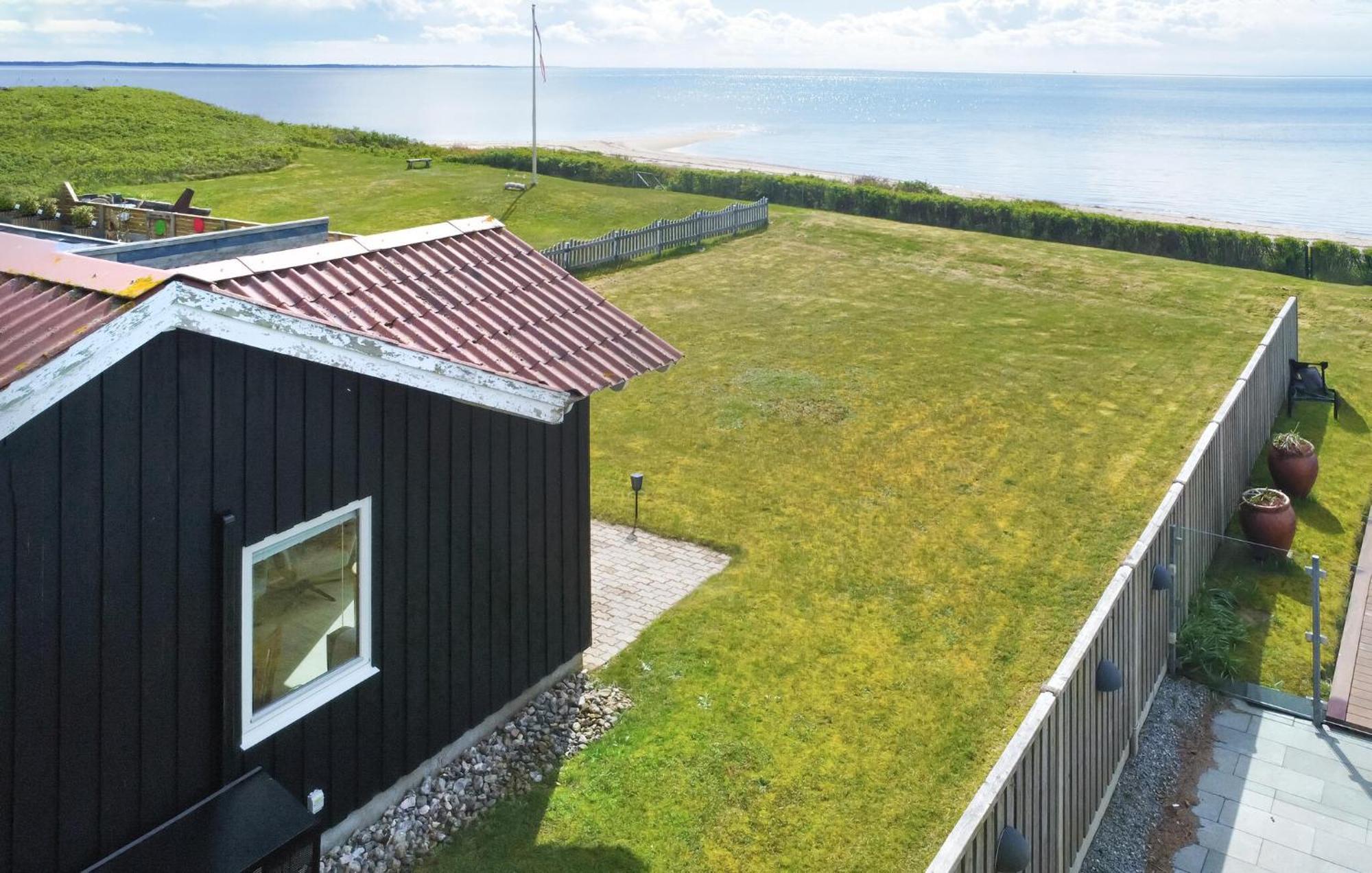 Gorgeous Home In Esbjerg V With House Sea View Exterior photo